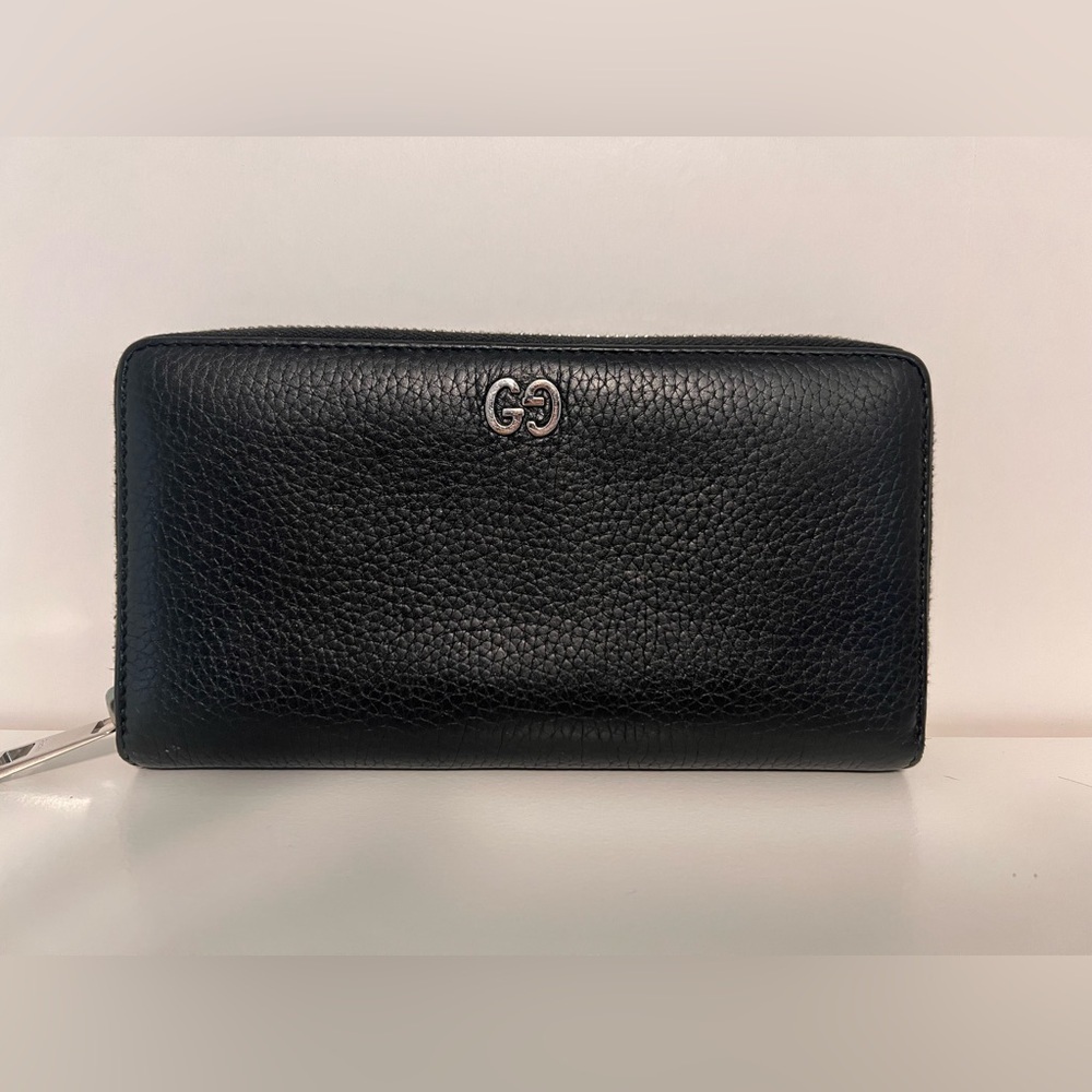 Gucci Black Leather Zip Around Continental Wallet Gold Hardware Authentic Luxury